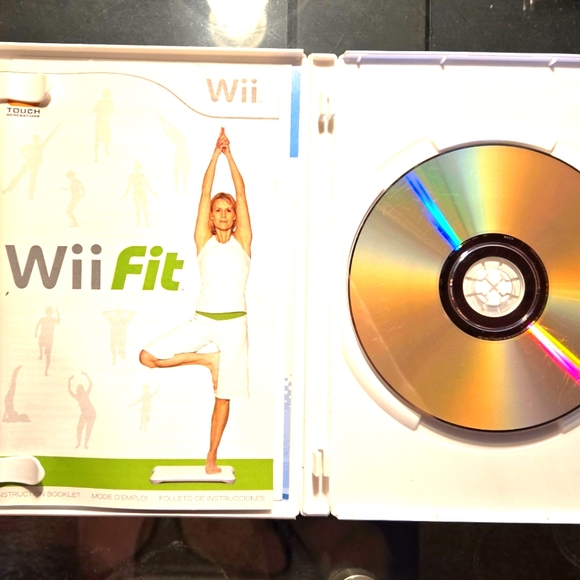 Wii Fit and Jillian Michaels Fitness Ultimatum 2010 for Wii - Picture 3 of 4